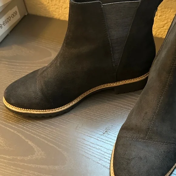 Toms Black Ankle Booties - Picture 3 of 6